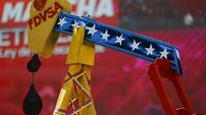 Pétrole: le Venezuela adopte une loi favorable au secteur privé, les Etats-Unis lèvent des sanctions