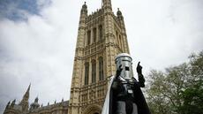 Count Binface, le politicien de l'espace qui défie Nigel Farage