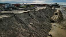 A Biscarrosse, une partie de la promenade s'est effondrée avec la tempête