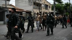 Scènes de guerre à Rio: 64 morts dans son opération policière la plus meurtrière