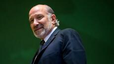 Le ministre Lutnick reconnaît un déjeuner sur l'île d'Epstein et garde le soutien de Trump