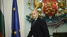 En Bulgarie, démission du président avant les législatives du printemps