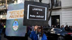 Argentine: Kirchner sollicite la détention à domicile après sa condamnation