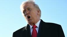 Iran: Trump évoque désormais un renversement du pouvoir