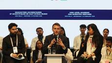 On est dans la course : Macron invite les étudiants indiens à venir en France