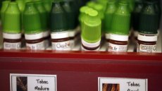 Vapotage: les vendeurs en ligne craignent la cessation d'activité
