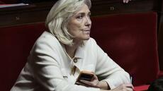 Les députés RN voteront pour la suspension de la réforme des retraites, dit Marine Le Pen