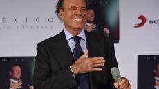 Visé par des plaintes d'ex-employées, Julio Iglesias dénonce des accusations absolument fausses