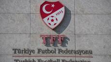 Turquie: des arbitres de foot en prison, le scandale des paris s'élargit