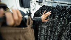 Toujours plus de vêtements neufs achetés en France en 2024