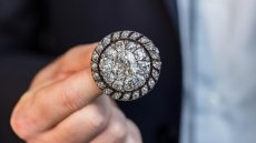 Des bijoux de plusieurs millions et une broche de Napoléon en vente à Genève