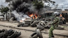 Au Kenya, Nairobi désertée, violences en périphérie lors d'une nouvelle journée de manifestations