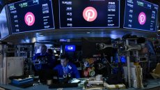 Le réseau social Pinterest permet à ses utilisateurs de filtrer des contenus IA