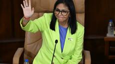 Venezuela: la présidente par intérim dit vouloir un dialogue avec l'opposition