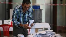 Les Birmans ont voté pour des élections contestées