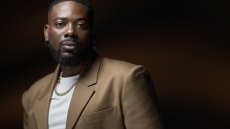 Avec sa musique, la star nigériane Adekunle Gold fait son devoir de citoyen