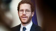 Un partenariat entre une entreprise d'IA et le gouvernement sous le feu des critiques