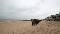 Migrants: arrestation en France de deux militants britanniques pour provocation à la haine