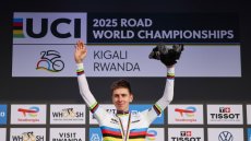 Mondiaux de cyclisme: Pogacar, un pas de plus dans la légende