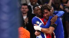 Ligue des champions: le PSG et Barcelone cartonnent d'entrée