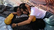 Fatigue et colère pour les grévistes de la faim devant la prison Zona 7 de Caracas