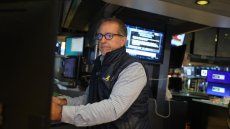 Wall Street poursuit sa course aux records