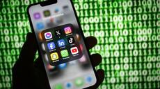 TikTok conclut un accord avant un procès sur l'addiction aux réseaux sociaux