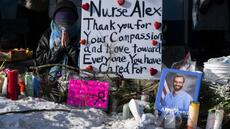 Triste et en colère: Minneapolis se recueille dans le froid polaire