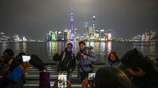 Deux Français arrivent à Shanghai, ralliée à pied depuis la France