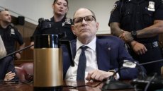 Procès Weinstein: le juge déclare nulle la procédure pour viol