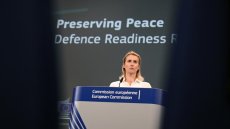 Face à la Russie, l'UE défend son projet de mur antidrones