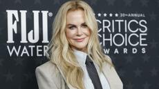 La cravate au féminin, entre accessoire de mode et symbole d'émancipation