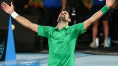Open d'Australie: Djokovic, increvable, défiera Alcaraz en finale