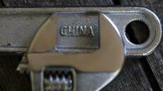 Chine: les exportations en baisse pour la première fois en huit mois