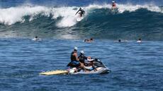A La Réunion, après la crise requin, le surf reprend des couleurs