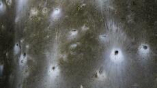 Grèce: découverte d'une toile géante avec 111.000 araignées dans une grotte