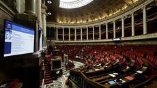 L'Assemblée adopte un texte pour le renouvellement automatique des titres de séjour longue durée