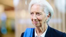Tensions sur la dette française: la solution se trouve d'abord en France au niveau du budget, avertit Lagarde