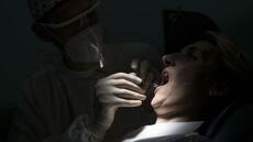 Des pays s'accordent pour interdire le mercure dans les plombages dentaires d'ici 2034