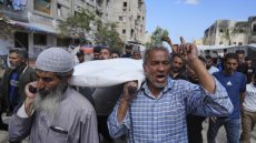 Gaza: 15 morts dans des tirs israéliens près d'un centre d'aide, selon les secours