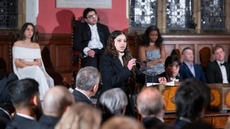 Première dans l’histoire de l’Oxford Union : une Algérienne d’origine palestinienne élue présidente