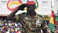 Guinée : le général Mamadi Doumbouya candidat à la présidentielle