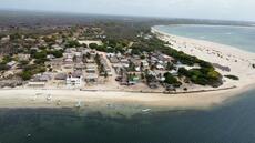 Kenya: la future mégaraffinerie de Dangote menace la perle du littoral kényan, l'île de Lamu