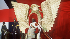 Objets de pouvoir: le trône de Jean-Bedel Bokassa lors de son couronnement le 4 décembre 1977 [1/10]