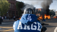 Los Angeles s’embrase : Trump met le feu aux poudres