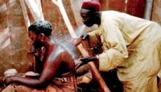 Keur Massar : Un « marabout » v!ole et filme ses victimes, 75 vidéos et photos découvertes