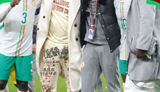 Après le match Sénégal–Mali : Akon aux côtés des Lions, un symbole fort (photo)