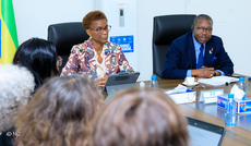 Louise Mvono, Edgard Moukoumbi et Aissatou Diallo en séance de travail