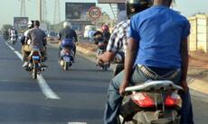Rond-point de Diamalaye : un conducteur de « Thiak-thiak » piégeait ses clients en les livrant aux agresseurs…