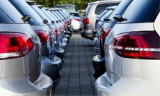 Concessionnaires automobiles en Algérie : Le ministre rappelle les droits des clients